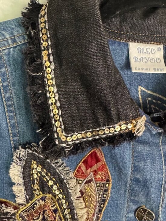 Vintage Bleu Bayou Floral Embroidered Patchwork Denim Jacket Size Medium - Picture 4 of 7